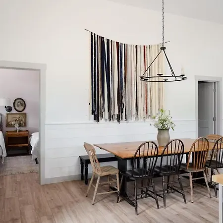 A One-house Apartment *